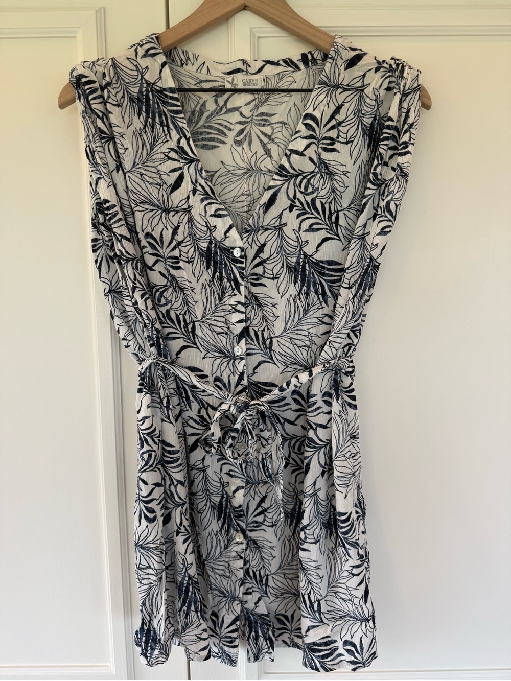 Carve Designs button-up tie waist swim cover-up, size M
